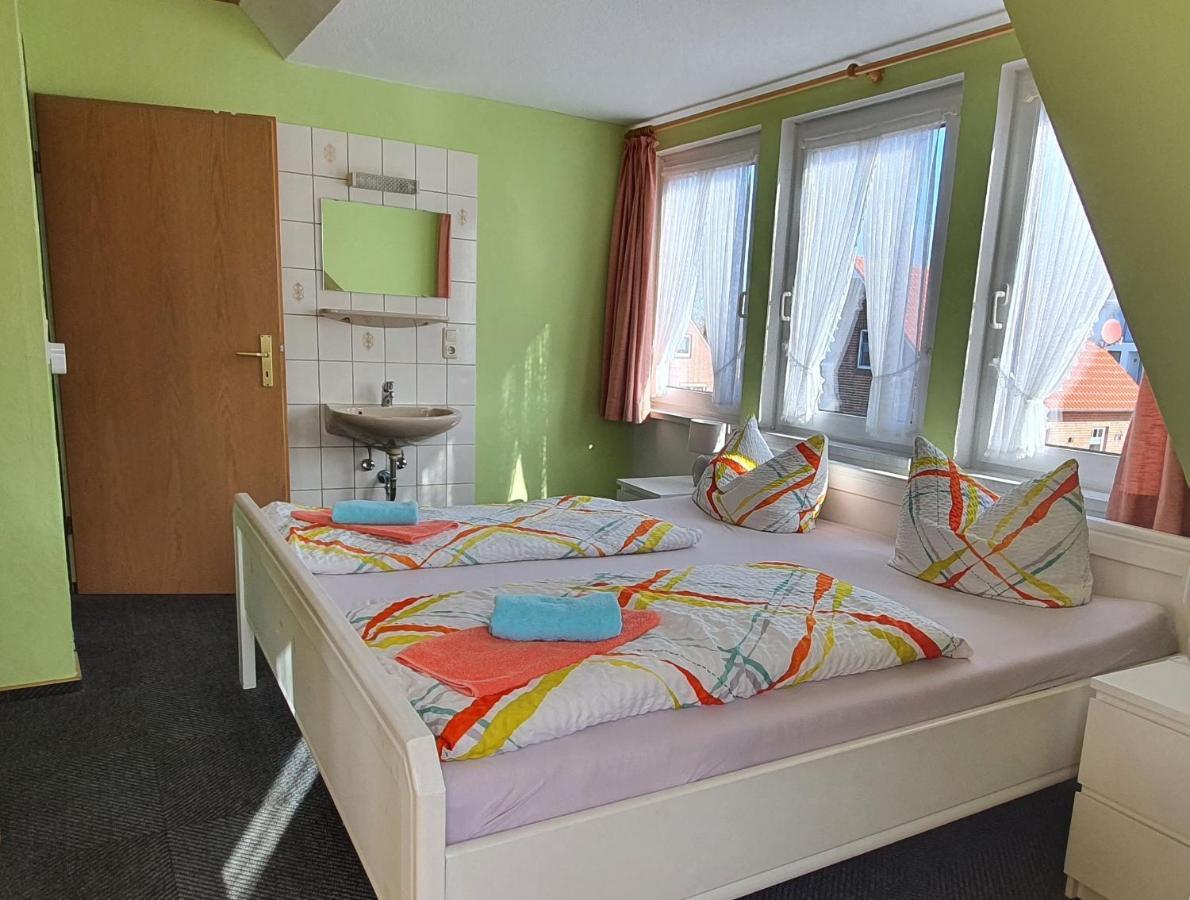 Friesenmeer Ferienwohnung Drei Бензерзиль Экстерьер фото